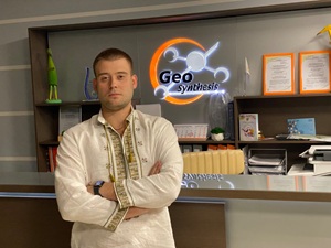 ВІТАЄМО З ЮВІЛЕЄМ! Сьогодні нашому інженеру сектору термобаричних досліджень Полетучому Івану Івановичу 30 років!